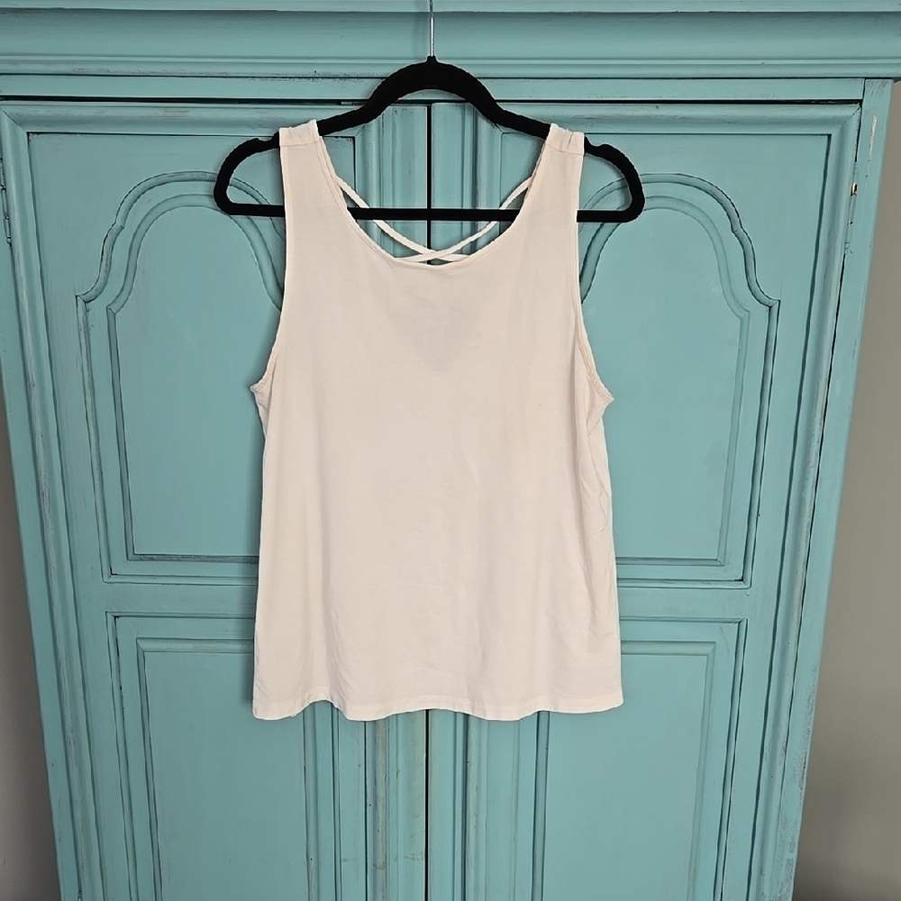 Cream Tank Top with Scoop Neck and Wide Straps